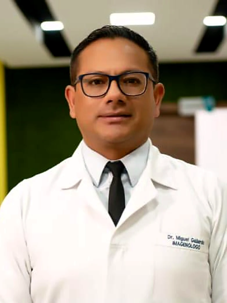 Dr. Miguel Gallardo, Especialista en Imagenología en CIMAG